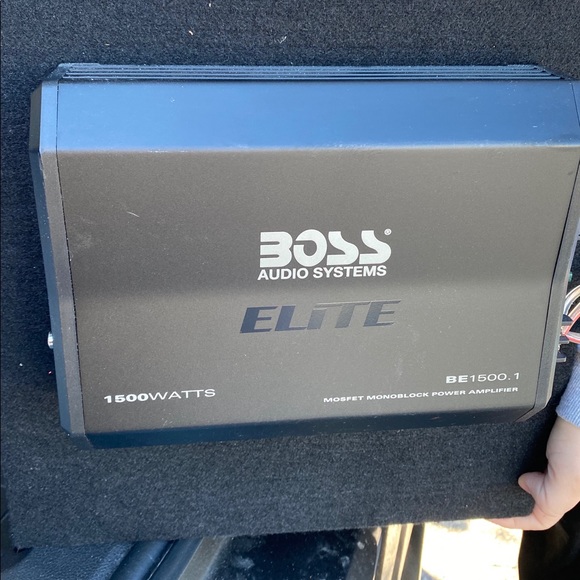 Kicker - Picture 2 of 2